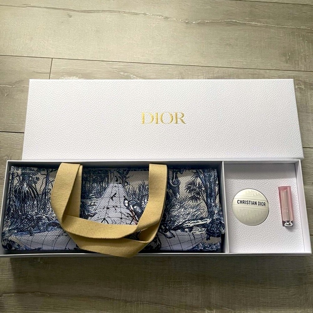Dior platinum welcome gift